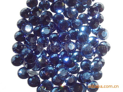 繽紛鉆飾，點(diǎn)亮創(chuàng)意時(shí)尚——探秘義烏豐贏服裝輔料廠家的中東鉆、仿捷克鉆與DMC